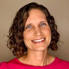 Lynn Kliebert's Instagram, Twitter & Facebook