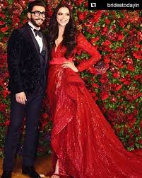 Do You Know Who Got Else Has A Platinum Engagement Ring The Stunning Deepika Padukone Have You Immor Picture Outfits Womens Fashion Casual Chic Couture Gowns