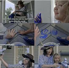 Carl And Judith Leave Their Handprints On The Porch Of Their House In Alexandria Season 8 Episod The Walking Dead Tv Fear The Walking Dead Walking Dead Funny