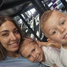 Hey wondering if anyone can help? I'm here now and need to print an Amazon  return label 😬 (I thought it would all be digital like in the UK but  obviously not