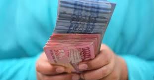 بَارَكَ اللهُ لَكَ فِيْ أَهْلِكَ وَمَالِكَ. Mendaftar Haji Atau Melunasi Hutang Riba