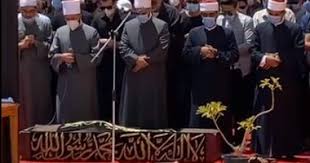 كان الفنان الراحل سمير غانم قد رحل عن عالمنا قبل أسابيع متأثرا بتداعيات الإصابة، بينما كابدت زوجته الفنانة دلال عبد العزيز متاعب وفى السياق ذاته، أكد الفنان حسن الرداد زوج إيمى سمير غانم، ما أعلنه رامى رضوان قبل قليل بشأن وفاة الفنانة دلال عبد العزيز، قائلا. ÙˆØµÙˆÙ„ Ø¬Ø«Ù…Ø§Ù† Ø³Ù…ÙŠØ± ØºØ§Ù†Ù… Ø¨Ø±ÙÙ‚Ø© Ø§Ø¨Ù†ØªÙŠÙ‡ Ø¯Ù†ÙŠØ§ ÙˆØ¥ÙŠÙ…Ù‰ ÙˆØ²ÙˆØ¬ÙŠÙ‡Ù…Ø§ ÙÙŠØ¯ÙŠÙˆ ÙˆØµÙˆØ± Ø§Ù„ÙŠÙˆÙ… Ø§Ù„Ø³Ø§Ø¨Ø¹