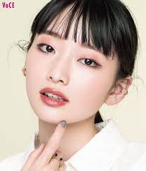 一重さんのネオ盛りメイク  【一重さん必見！】「ナチュ盛り・ネオ盛り」テク、これが最新！【長井かおりの「デカ目実現」アイメイク】｜美容メディアVOCE（ヴォーチェ）