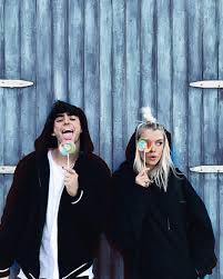 Mi Primer Halloween En Port Aventura Portaventuraoficial Con Lucloren Sergipedrero Davidmcampillo Y Disfrutando Como Ninos Photo Oval Sunglass Style