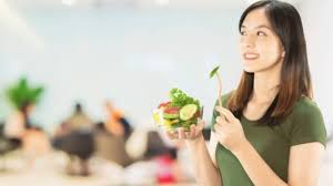 Daftar menu diet kalori sehat seminggu. Menu Diet Sehat Selama 1 Minggu Tetap Boleh Makan Nasi Berat Badan Bisa Menyusut Hingga 7 Kilogram Tribun Jatim