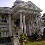 Gambar desain teras rumah minimalis mewah, cantik, sederhana dan klasik. Tiang Teras Rumah Mewah 2 Lantai Eksterior Rumah 3303