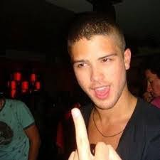 Arnoldo Suarez's Instagram, Twitter & Facebook