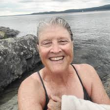 A refreshing dip in Lake Superior! I think I have fallen in love with  Marquette. Sound track provided by my pals @theaccidentalsmusic