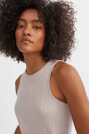 skall studio Mary Coat