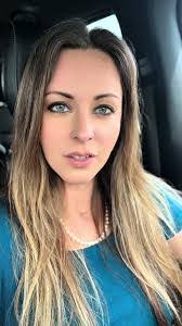 Sarah Baucom's Instagram, Twitter & Facebook