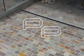 I rivestimenti in pietra live stone sono adatti per rivestimenti interni ed esterni. Pavimenti In Pietra Per Esterno Patrik Porfidi Fornitura E Posa Pavimenti Per Esterni In Porfido