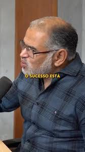 Evandro Rodrigues's Instagram, Twitter & Facebook