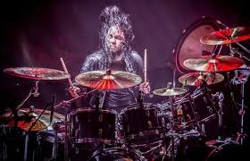 Как сообщила семья безмятежного в официальном заявлении, он умер во сне в своем обиталище Ftvanbi4aplepm