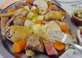 Le Mourtayrol Ou Mourtairol Est Un Pot Au Feu Typique Du Rouergue A Base D Un Bouillon De Poule Enrichi De Recette Recette Traditionnelle Plat Sans Viande