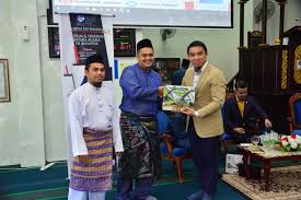 Rakyat malaysia yang membeli rumah perlu dikehendaki membayar sejumlah wang katakan 10 peratus daripada jumlah pembayaran balik pinjaman kepada kumpulan wang simpanan yang boleh digunakan untuk. Program Forum Isu Semasa Siri Universiti Malaysia Perlis Facebook