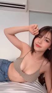 極限突破《AI美女影片》終於逼真到虛擬跟現實快要分不清的程度了嗎