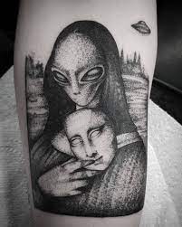 She first showed off the alien on the inside of her left wrist in january 2015 and then in january 2017 she covered it up with a new. Mona Lisa Alien Tattoo By Bella Northside Tattooz Facebook