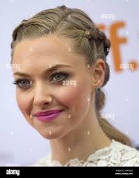 Amanda poses hi-res stock photography and images