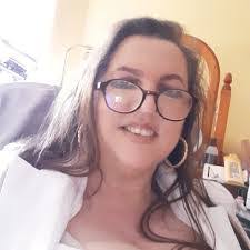 Carolyn Goldsmith's Instagram, Twitter & Facebook