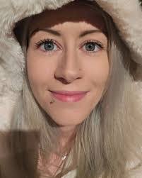 Amanda Conway's Instagram, Twitter & Facebook