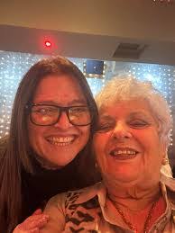 Vicki Aldrich's Instagram, Twitter & Facebook