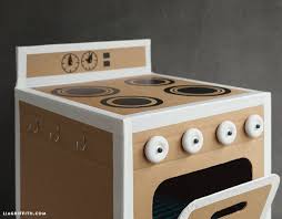 Espero lo hagas en compañia de tus. Cocina De Juguete De Carton En 2020 Cocina De Juego Para Ninos Cocina De Carton Cajas De Carton Manualidades