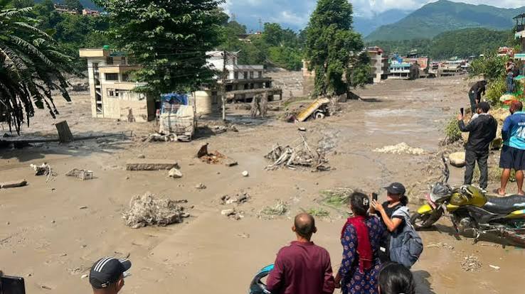 Nepal Flood Live Updates: नेपाल में भीषण बाढ़ के बाद अब तक 270 शव बरामद... 288 भारतीय अब भी लापता, 25 चीनी नागरिक भी सुरक्षित - nepal flash flood live updates deaths
