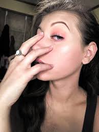 Glittery makeup look recommendations