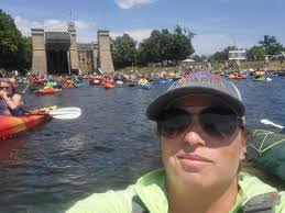 Lisa Runge's Instagram, Twitter & Facebook