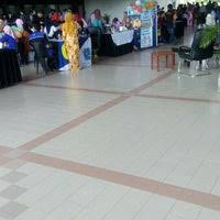 The state library of new south wales is a large reference and research library open to the public. Library Uum