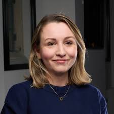 𝐑𝐞𝐝𝐢𝐬𝐜𝐨𝐯𝐞𝐫𝐢𝐧𝐠 𝐭𝐡𝐞 𝐇𝐮𝐦𝐚𝐧 𝐓𝐨𝐮𝐜𝐡 𝐢𝐧 𝐚  𝐓𝐞𝐜𝐡-𝐃𝐫𝐢𝐯𝐞𝐧 𝐖𝐨𝐫𝐥𝐝 It's the holiday season