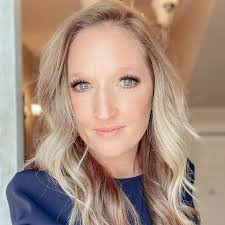 Heather Kile's Instagram, Twitter & Facebook