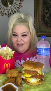 Derrick Hurley (@dhurlcomedy)