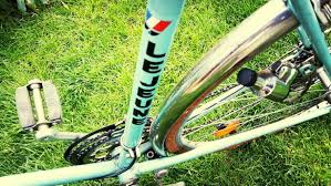Rahmengröße / höhe beim rennrad und cyclocross berechnen ➤ schnell & einfach online mit dem rahmenhöhenrechner ☝ von fahrrad xxl. Unterwegs Mit Einem Oldtimer Heimfahrt Auf Dem Lejeune Champs Elysee Biketourglobal