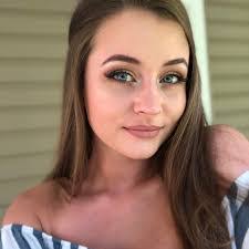 Karissa Beasley's Instagram, Twitter & Facebook