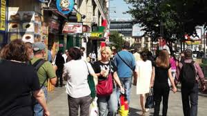 Din dorinţa de a avea o comunitate cât mai utilă şi cât mai plăcută te rugăm ca. The Sun Uk Da Un Milion De Lire Sterline Anual Pentru Alocatiile Copiilor Care Traiesc In Romania Mobile