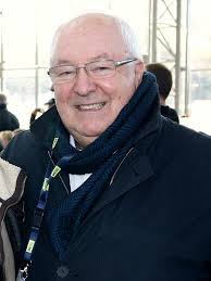 Robert Mucha's Instagram, Twitter & Facebook