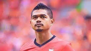 Wawancara dengan bambang pamungkas mengenai profesi barunya sebagai motivator. Seorang Wanita Gugat Bambang Pamungkas Tentang Hak Anak Herstory