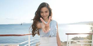 Jun 08, 2021 · this is not the first time celebrities huang xiaoming and angelababy have had to debunk rumours that their marriage is on the rocks. Putuskan Pensiun Dari Running Man China Angelababy Hamil Kapanlagi Com