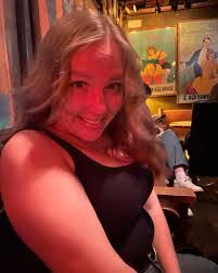 Katie Redden's Instagram, Twitter & Facebook