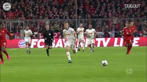 Veja as reportagens especias sobre bayern de munique no canal de tópicos do estadão. Alphonso Davies Incredible Pace Dugout