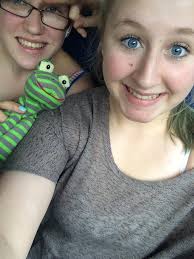 Jeffrey The Frog (@JeffreyTheFrog)