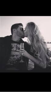 Chelsea freeman ретвитнул(а) speedy richard. American Canadian Baseball Player Freddie Freeman Is Happily Married To Wife Chelsea Goff