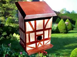 Learn how to create a homemade nesting box from a log (with video). Pin On Birdhouses