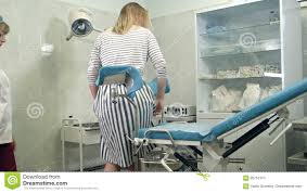 Посмотрите твиты по теме «#gynäkologenstuhl» в твиттере. Gynakologe Der Weiblichen Patienten Bittet Auf Gynakologischem Stuhl Fur Prufung Zu Sitzen Stock Video Video Von Aufmerksamkeit Examine 95751371
