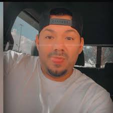 FOR SALE: Sun Dolphin Aruba 10 Kayak * Price: $100 OBO * Condition: Good