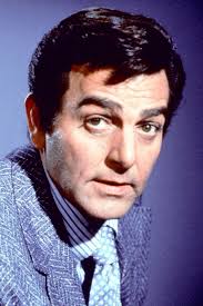 Mike CONNORS (1925) : Biography and movies