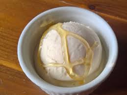 En france, 45 fromages bénéficient de l'appellation d'origine contrôlée et 38 d'une appellation d'origine protégée. Glace Au Chevre Frais Citron Vert Et Miel Recette Par Regnier