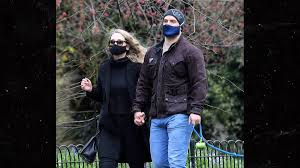 We can assume that natalie is around 32 years old in 2021. Henry Cavill Introduces Girlfriend Super Sweet 16 Star Natalie Viscuso Bojtv