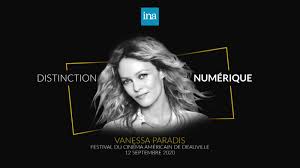 Rayane bensetti aime être proche de ses fans. Le Sanctuaire De Vanessa Paradis Posts Facebook